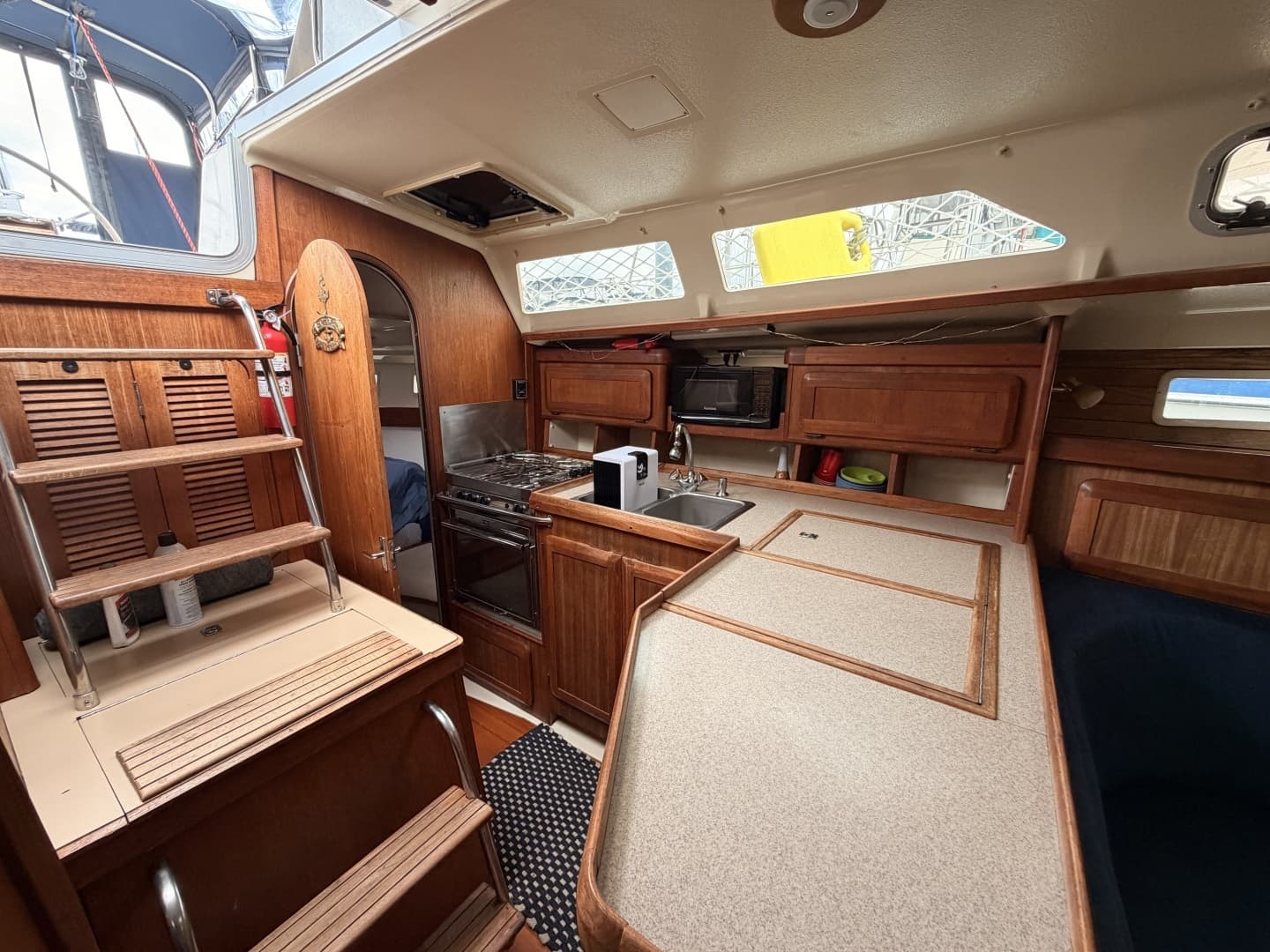 1990 Hunter 37.5 - Image 7