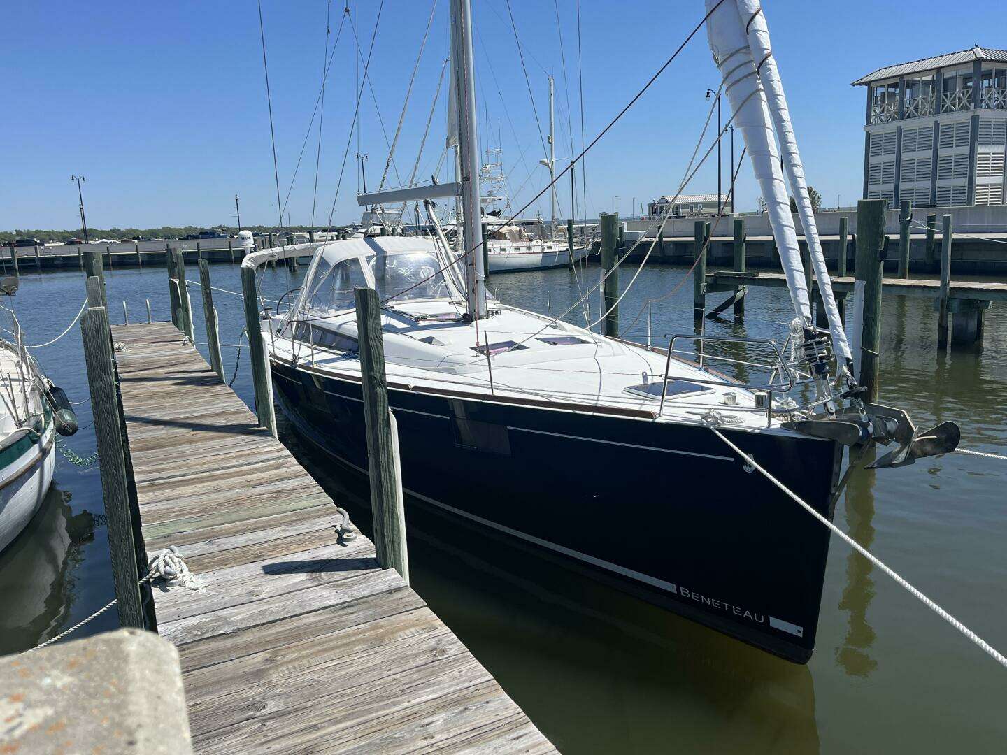 2013 Beneteau Oceanis 48 - Image 6