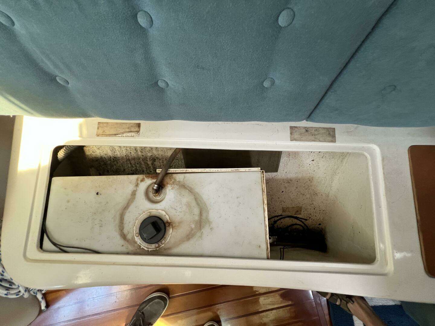 1994 Catalina 320 - Image 57