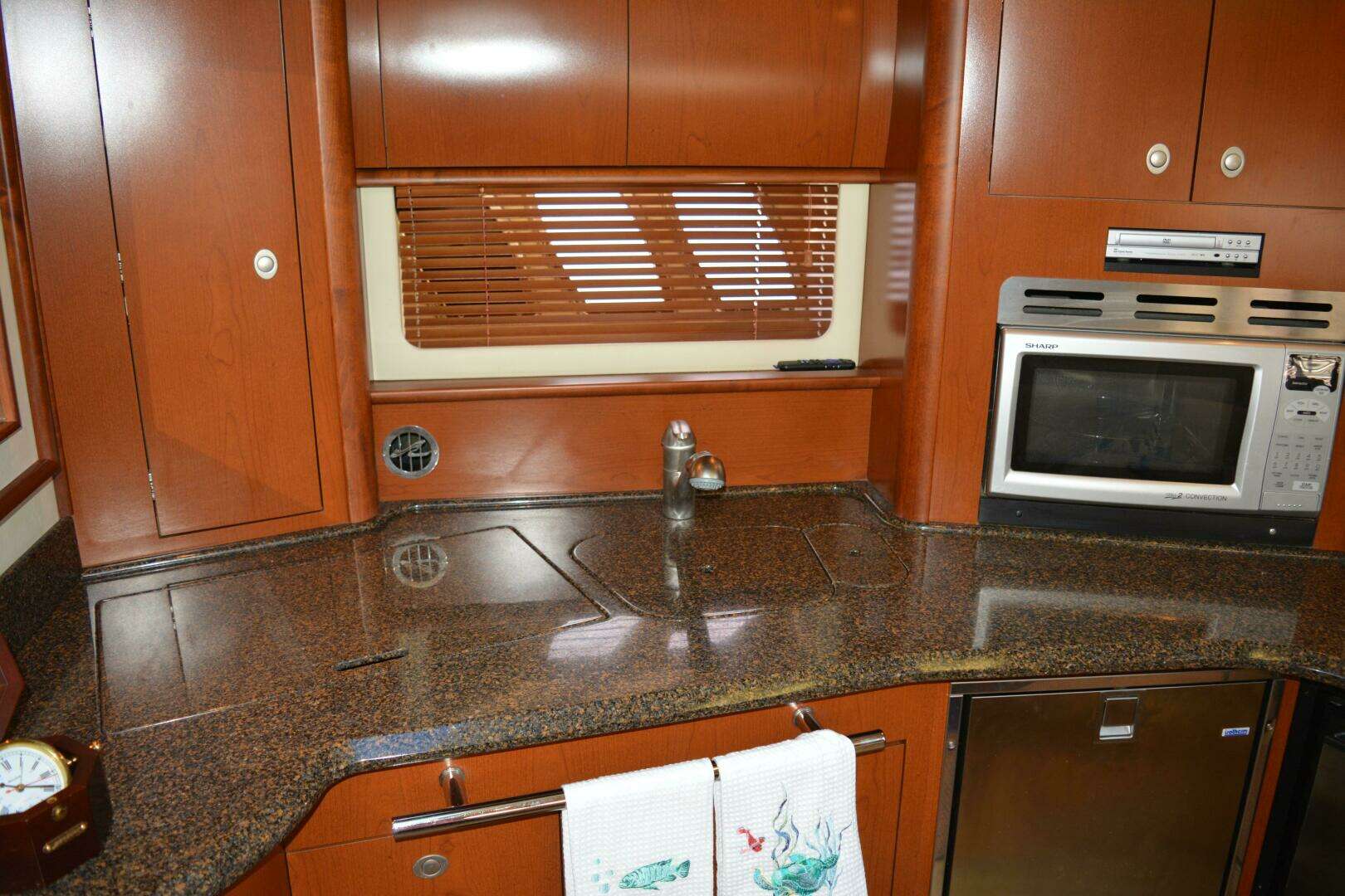 2007 Sea Ray 44 Sundancer - Image 93