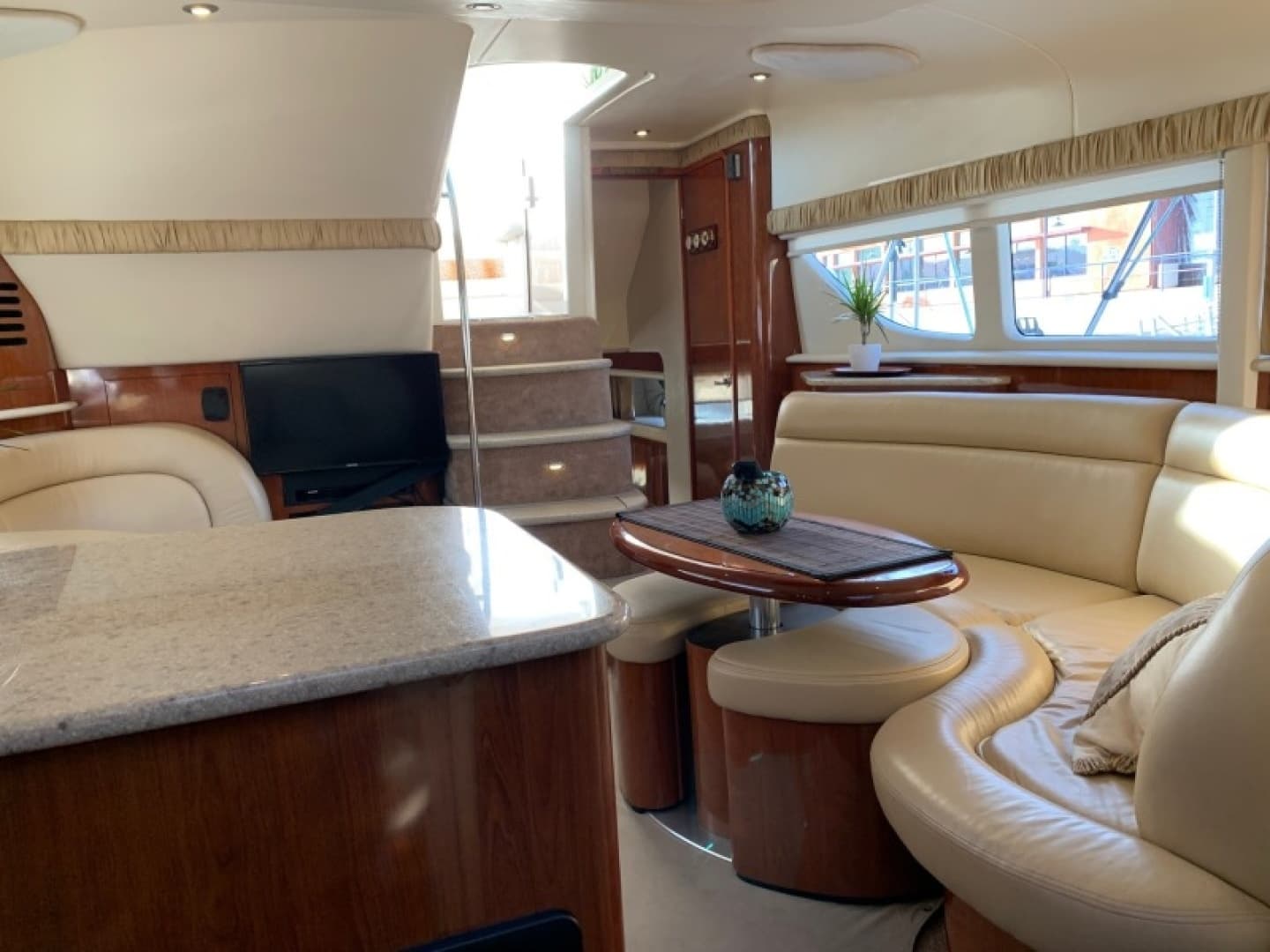 2004 Sea Ray 390 Motor Yacht - Image 65