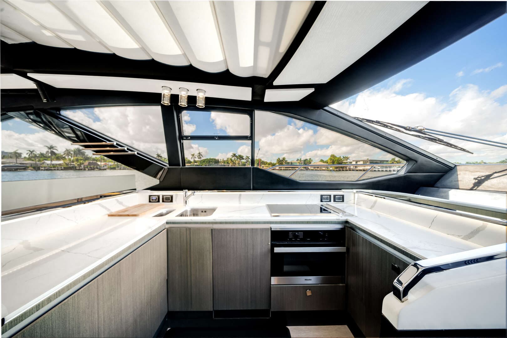 2022 Azimut S7 - Image 49