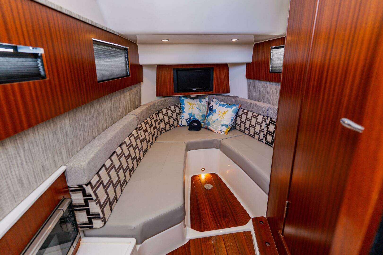 2022 Pursuit S 378 Sport - Image 52