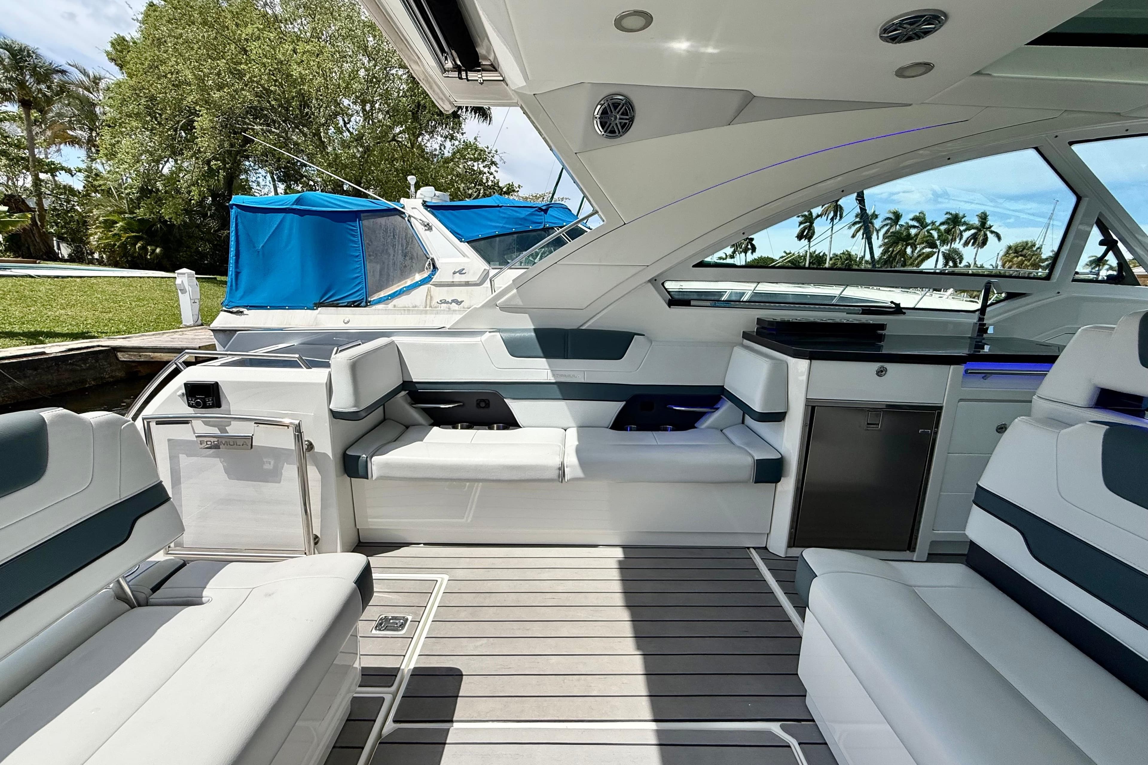 2020 Formula 400 Super Sport Crossover yacht interior with luxurious seating and modern amenities.