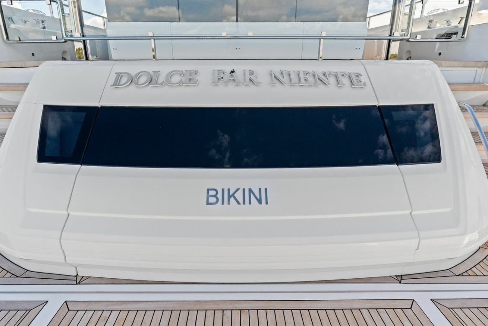 2026 Sunseeker 88 Yacht - Image 19