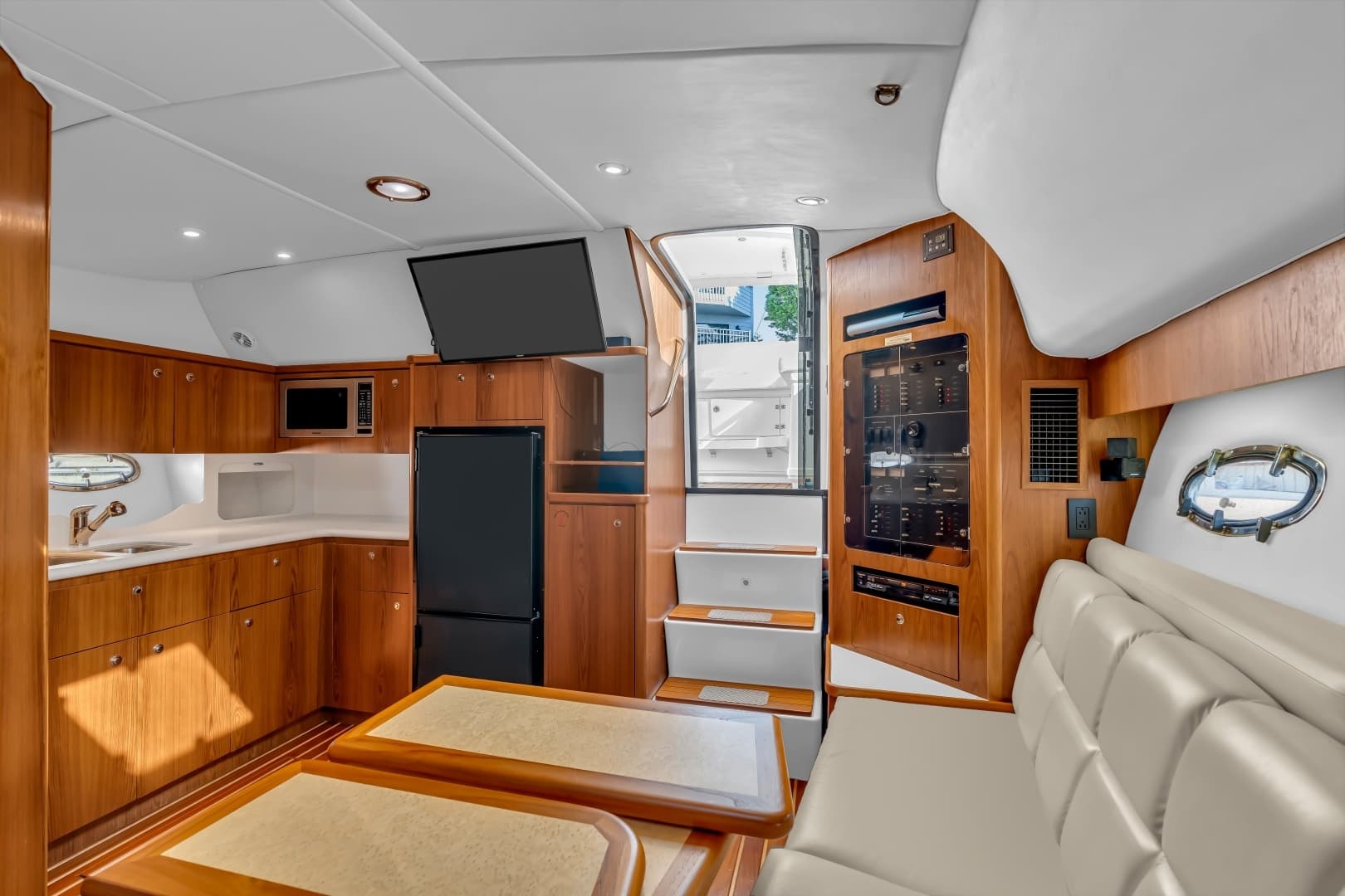 2002 Tiara Yachts 4100 Open - Image 46