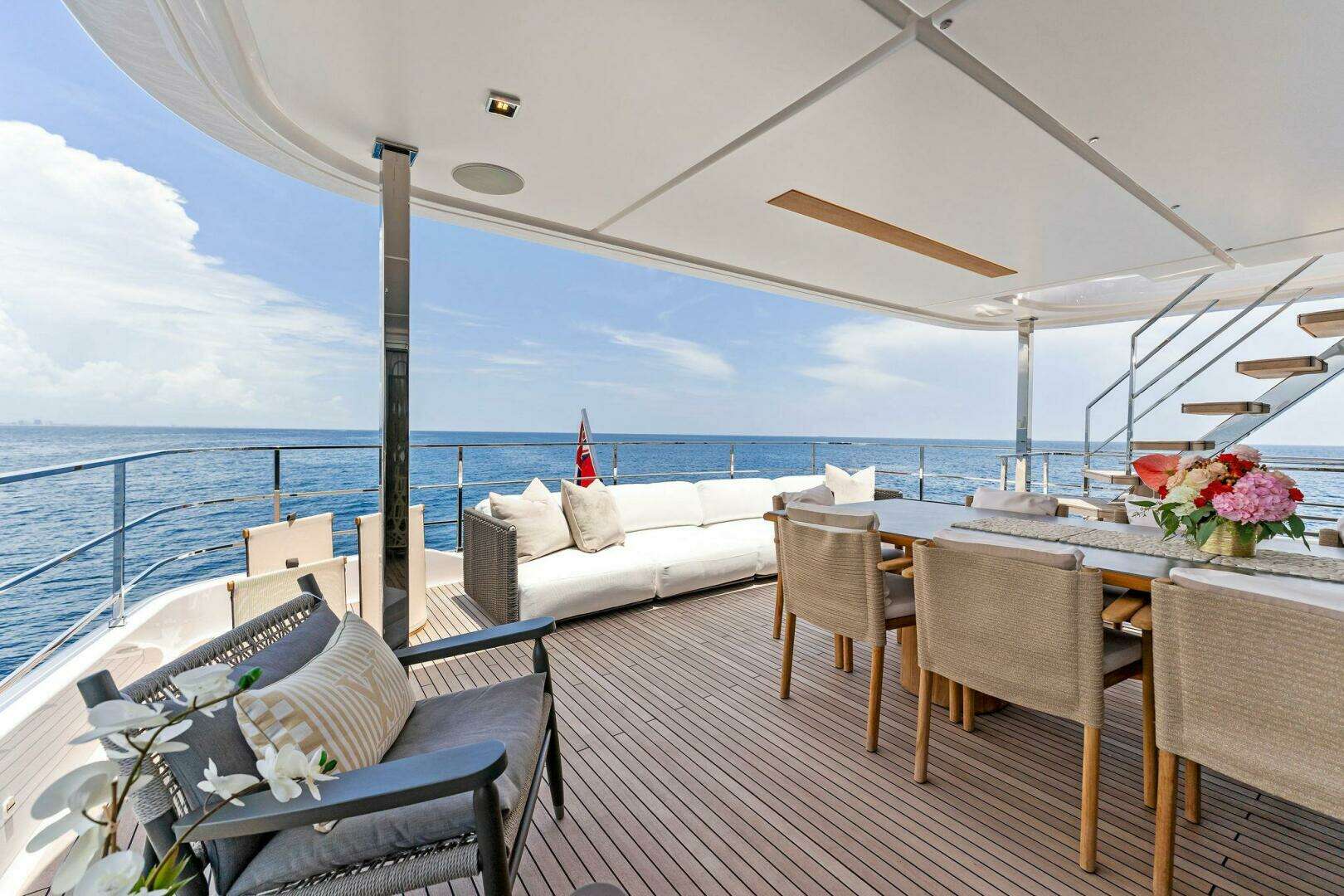 2024 Custom Line Navetta 33 - Image 42