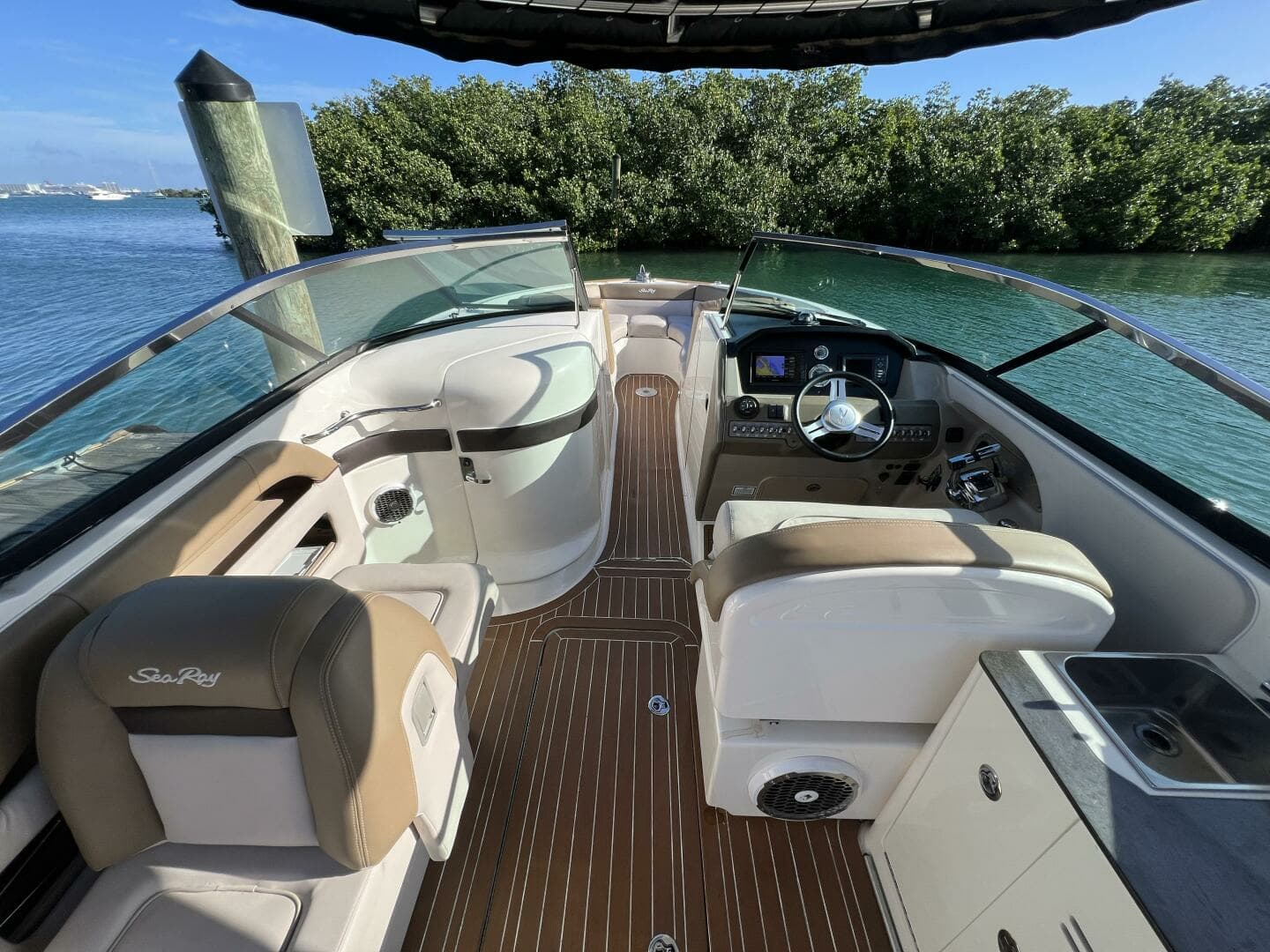 2012 Sea Ray 300 SLX - Image 15