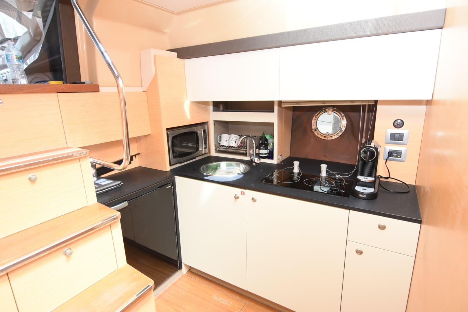 2014 Cranchi M44 HT Hard Top - Image 13
