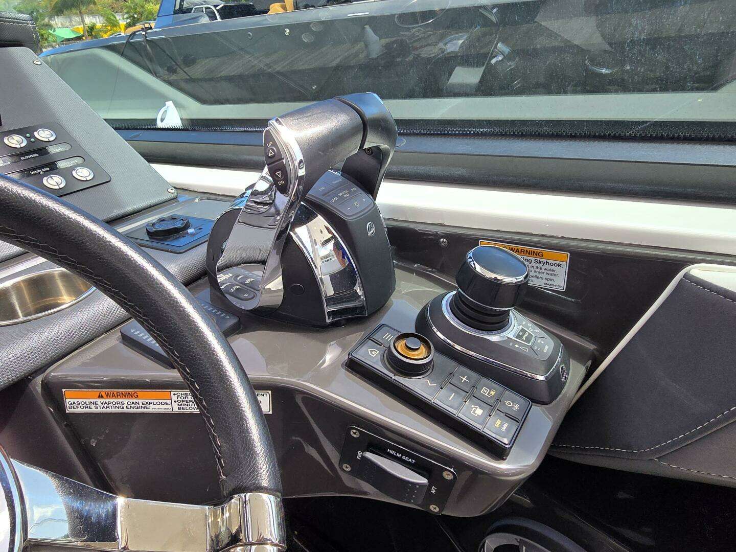 2018 Monterey 378 SE - Image 13