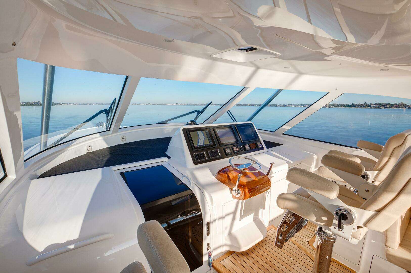 2016 Viking 52 Sport Tower - Image 17