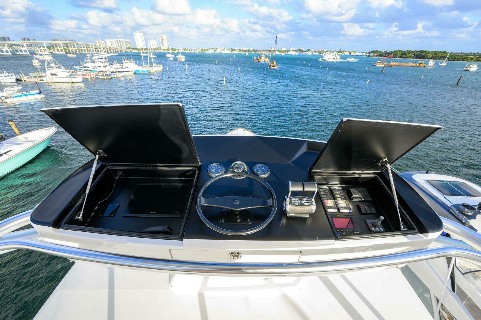 2020 Viking 92 Enclosed Bridge - Image 33