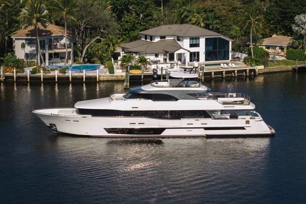 2026 Ocean Alexander 37L - Image 1