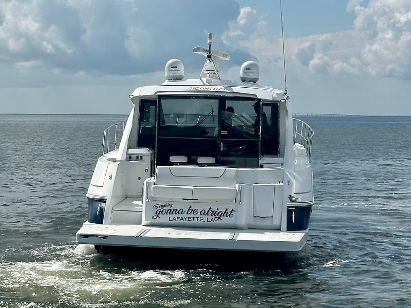 2016 Cruisers Yachts Cantius - Image 4