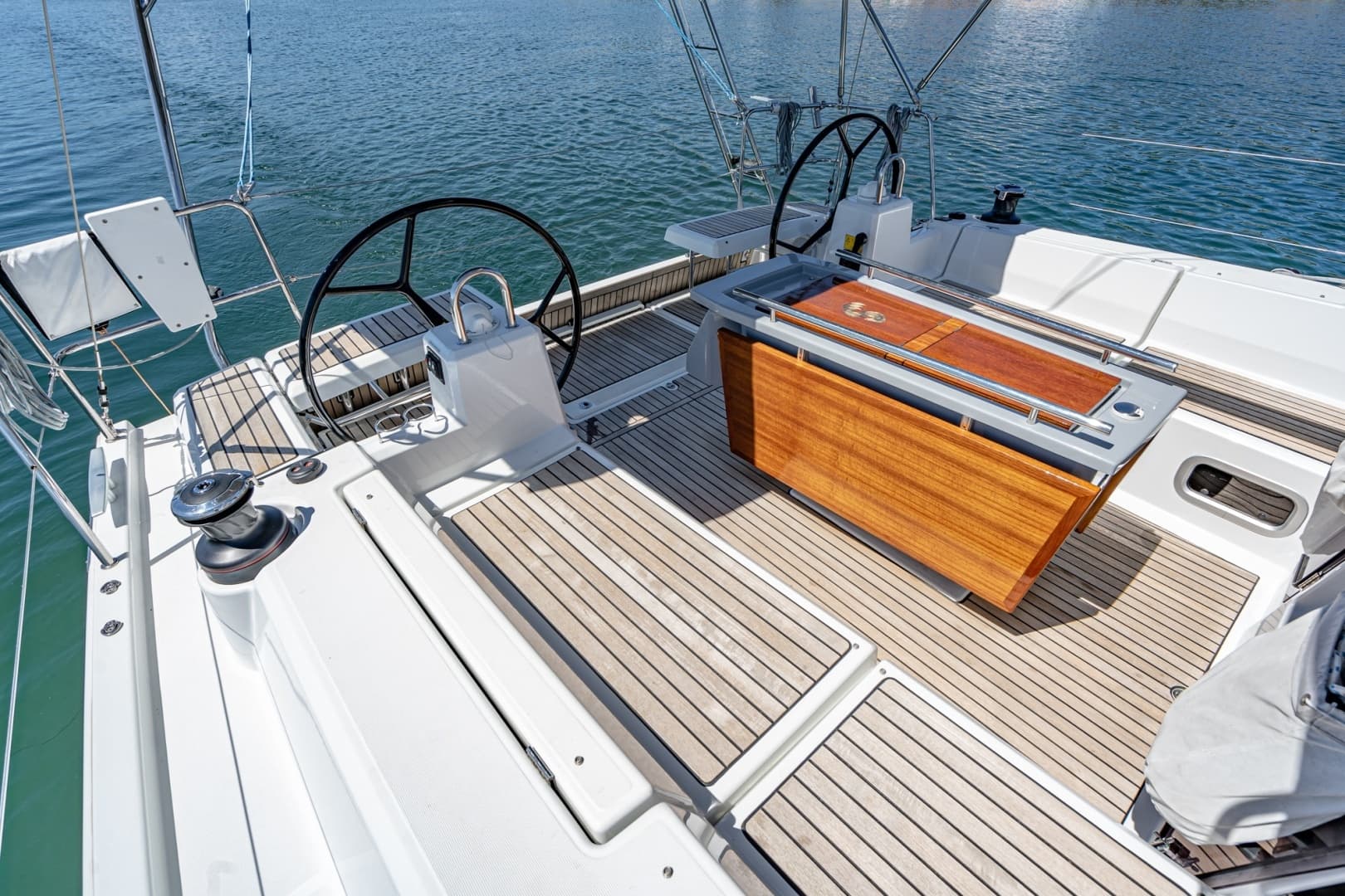 2018 Beneteau Oceanis 41.1 - Image 5