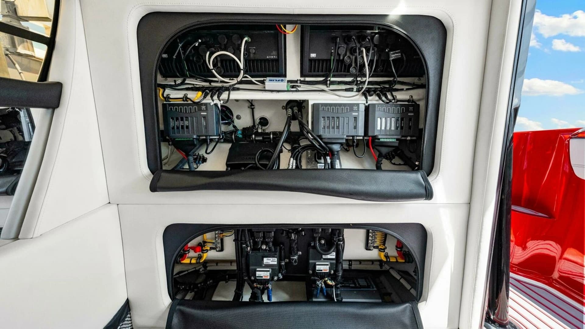 2022 Nor-Tech 390 SS - Image 48
