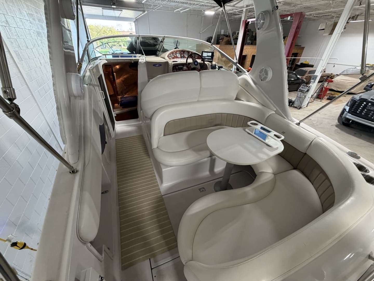 2005 Four Winns 268 Vista - Image 16