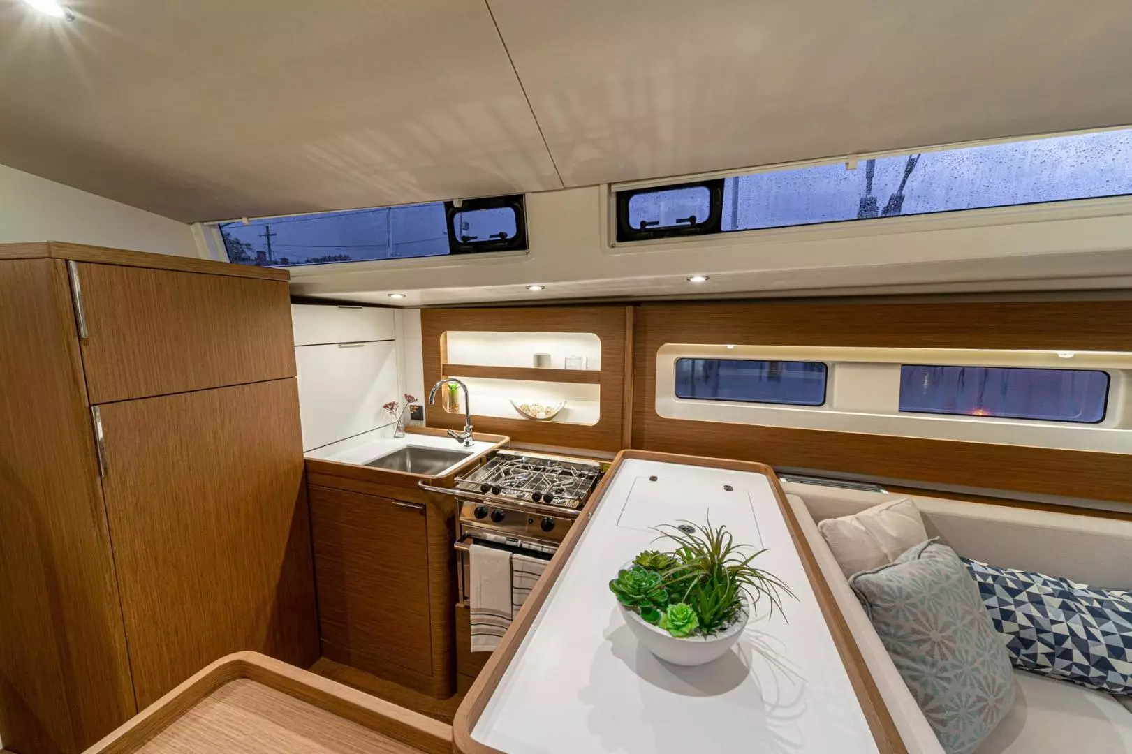 2026 Beneteau Oceanis Yacht 54 - Image 26