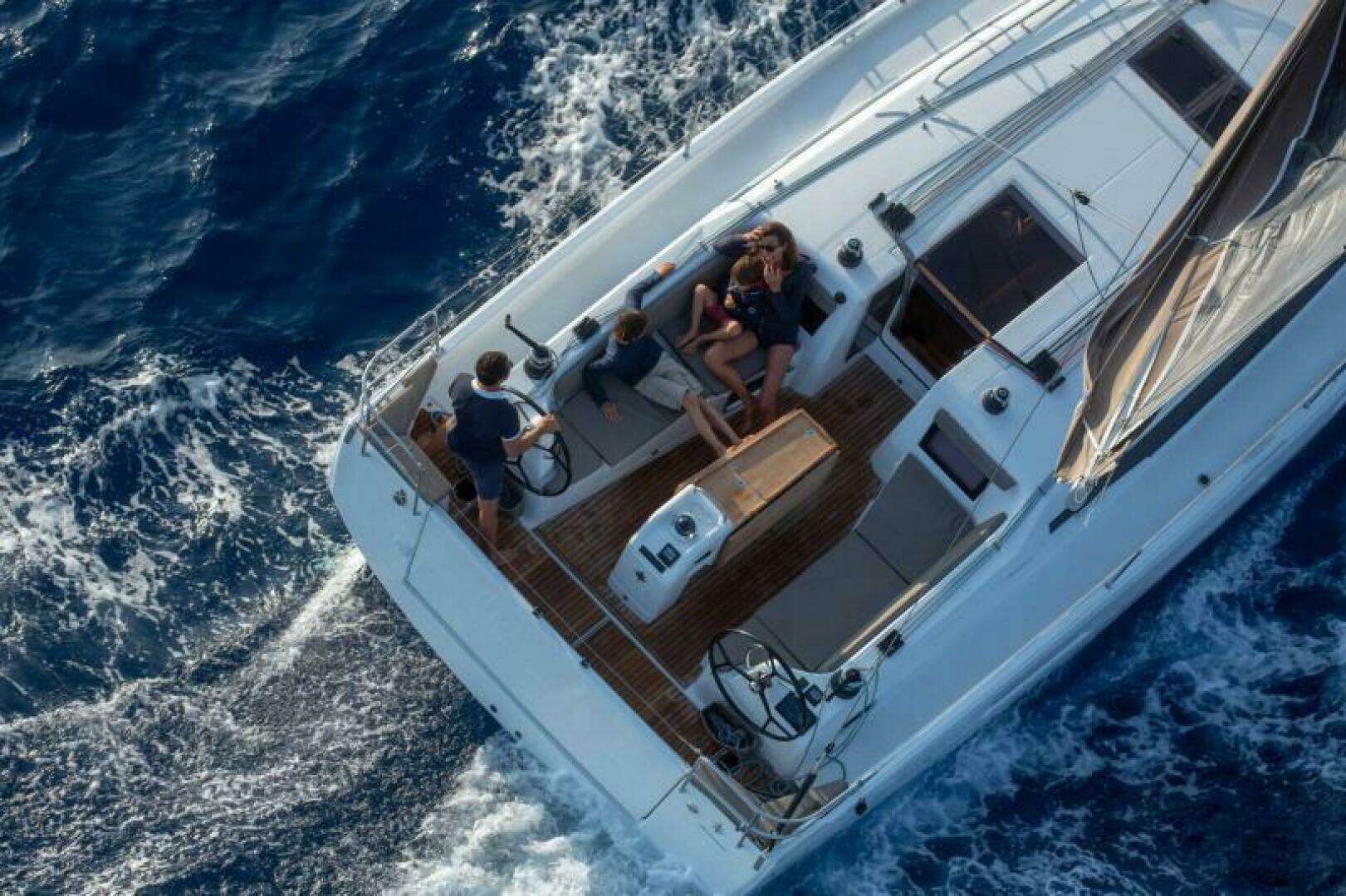 2021 Jeanneau Sun Odyssey 410 - Image 9