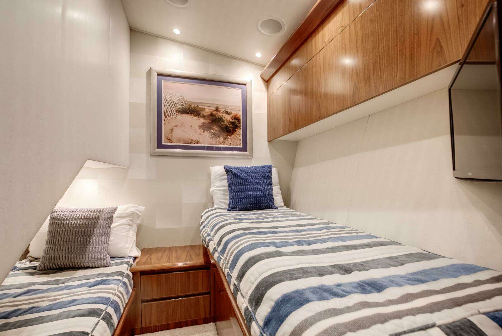 2019 Viking 62 Convertible - Image 11