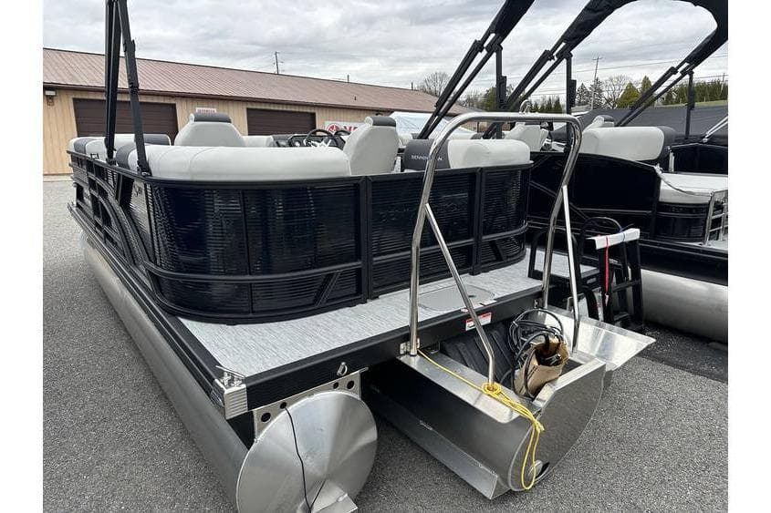 2026 Bennington 20 SSR Quad Bench Tritoon with Yamaha 115 HP, rear view.