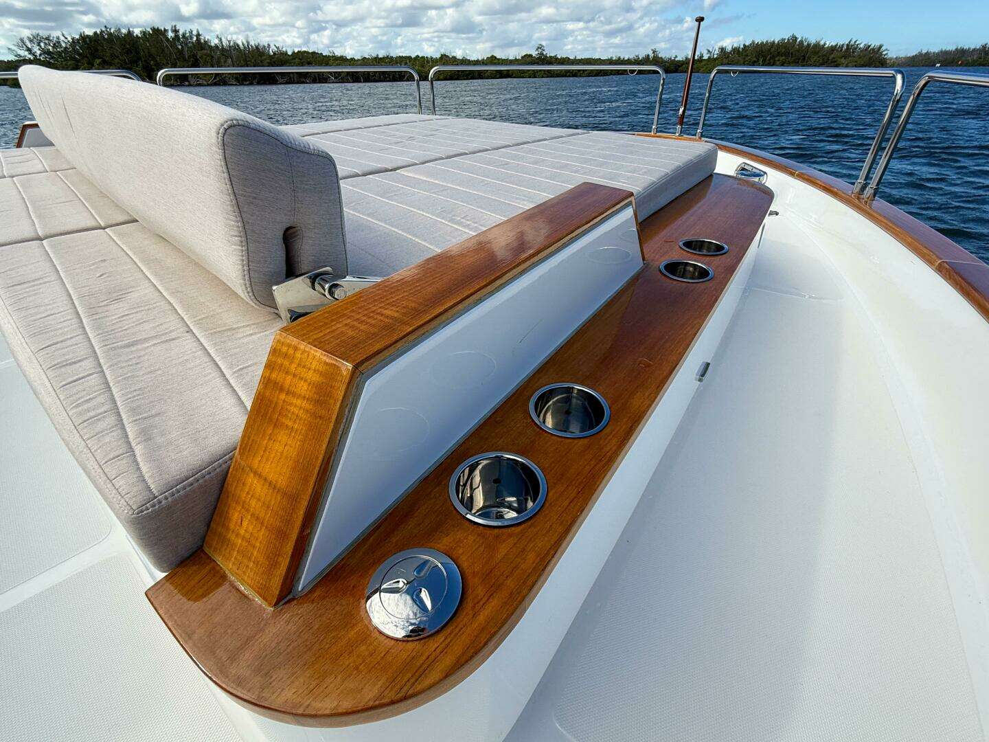 2023 Sirena 68 - Image 59