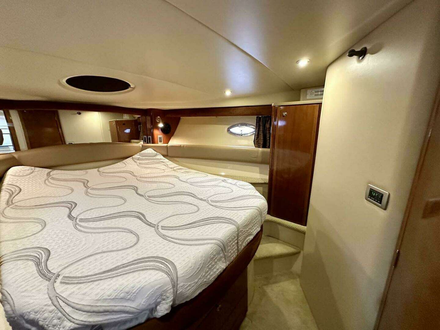 2007 Meridian 411 Sedan - Image 30