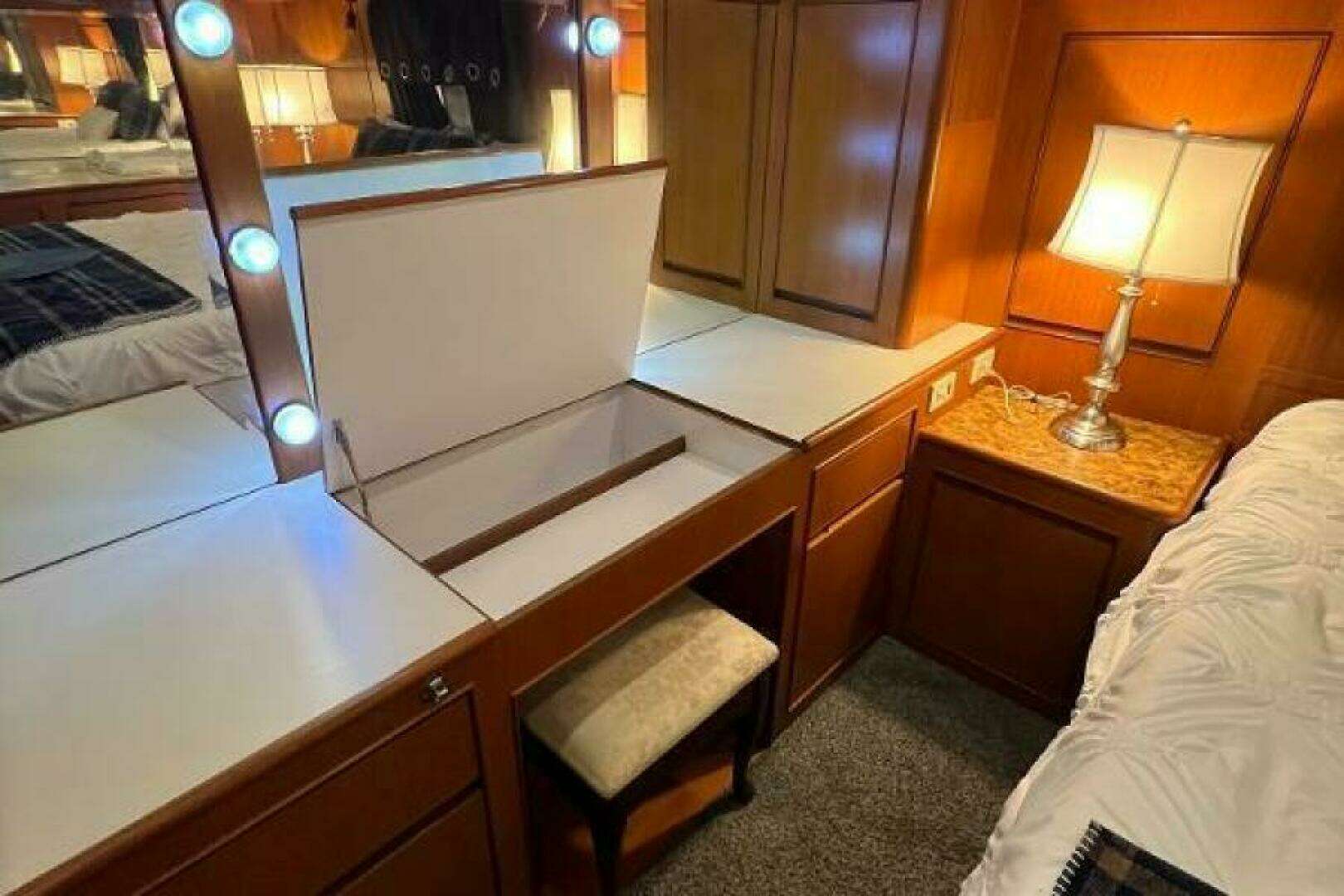 1998 Hyatt 51 Aft Cabin MY - Image 52