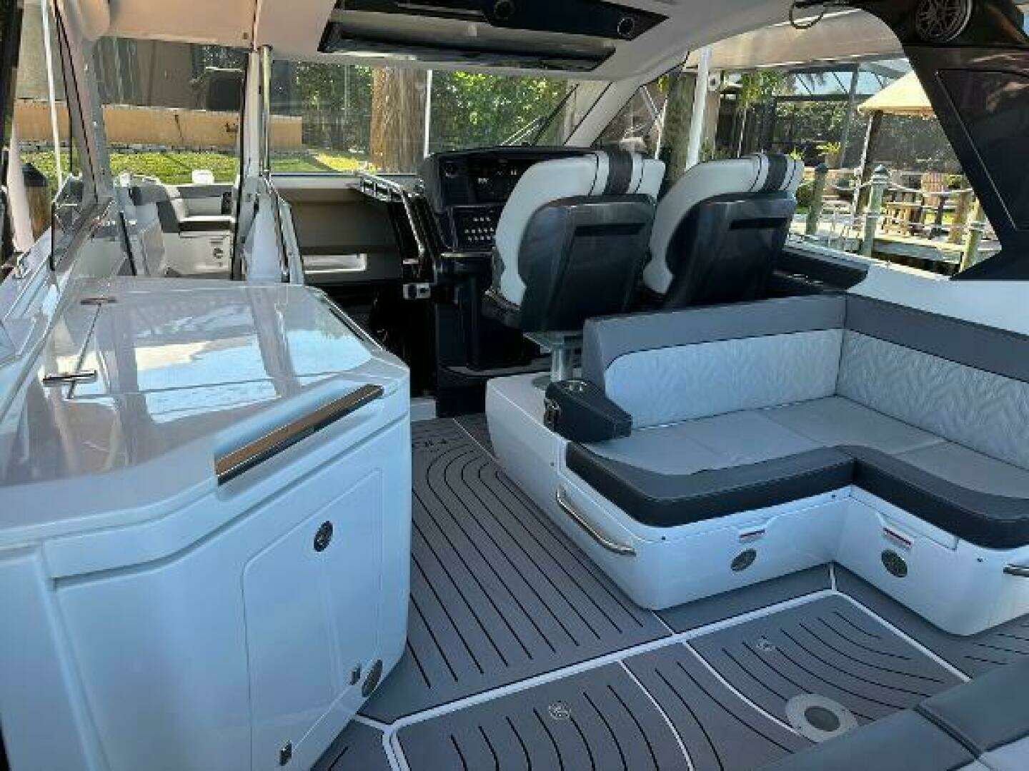 2022 Galeon 325 GTO - Image 46