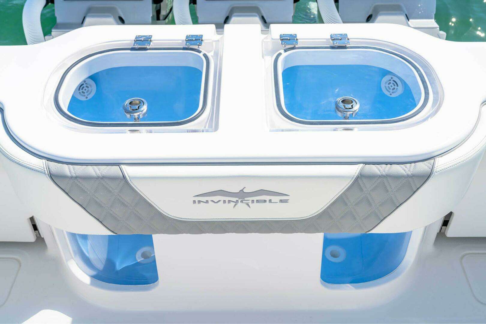 2026 Invincible 43 Open Fisherman - Image 17