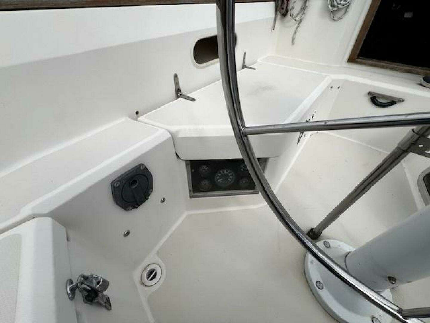 1987 Sabre 34 Mark II - Image 15