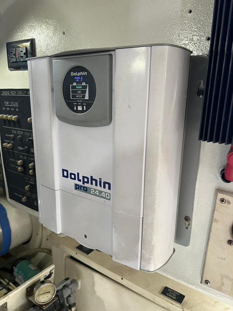 Dolphin Pro 24.40 battery charger in 2006 Rampage 45 Convertible boat.