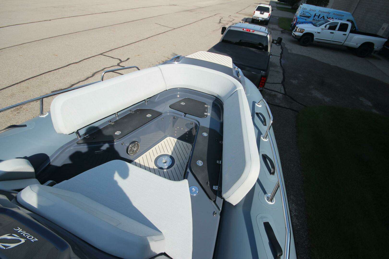 2024 Zodiac Medline 9 NEO - Image 30