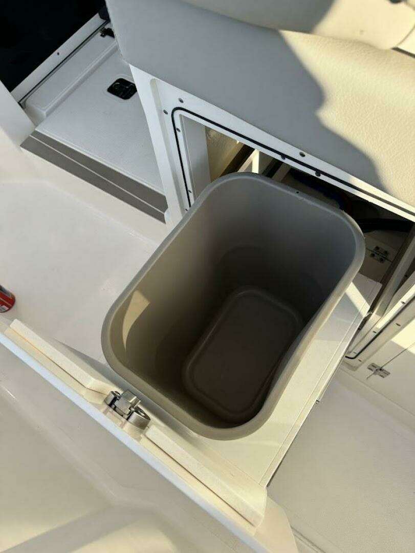 2024 Pursuit S358 - Image 24