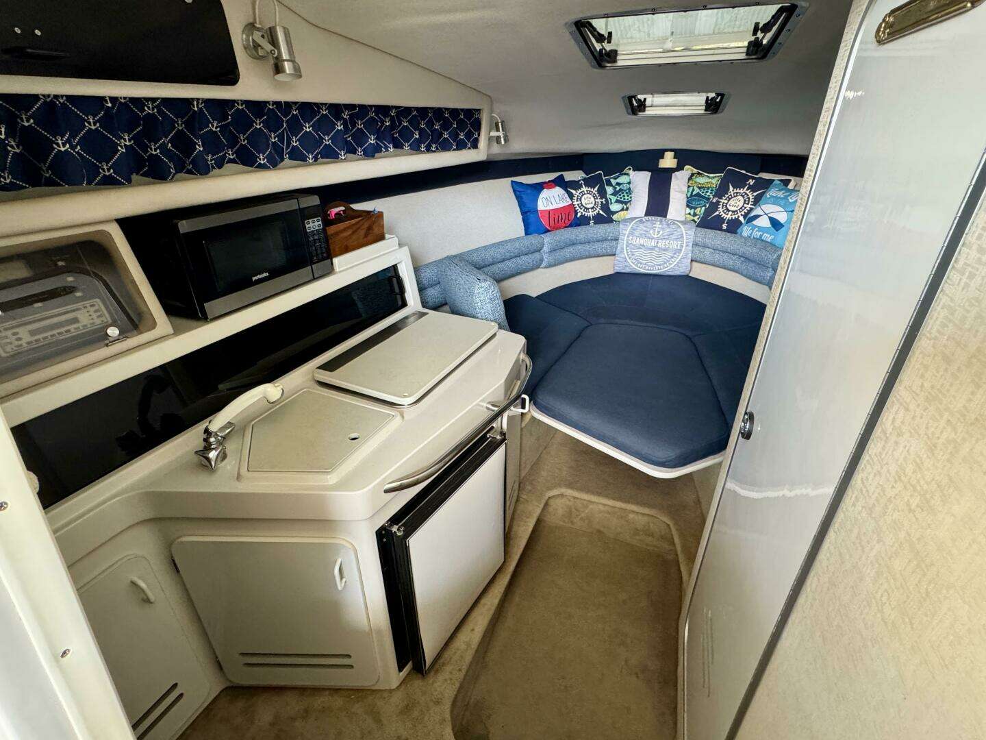 1994 Chaparral Signature 27 Cabin Cruiser - Image 38