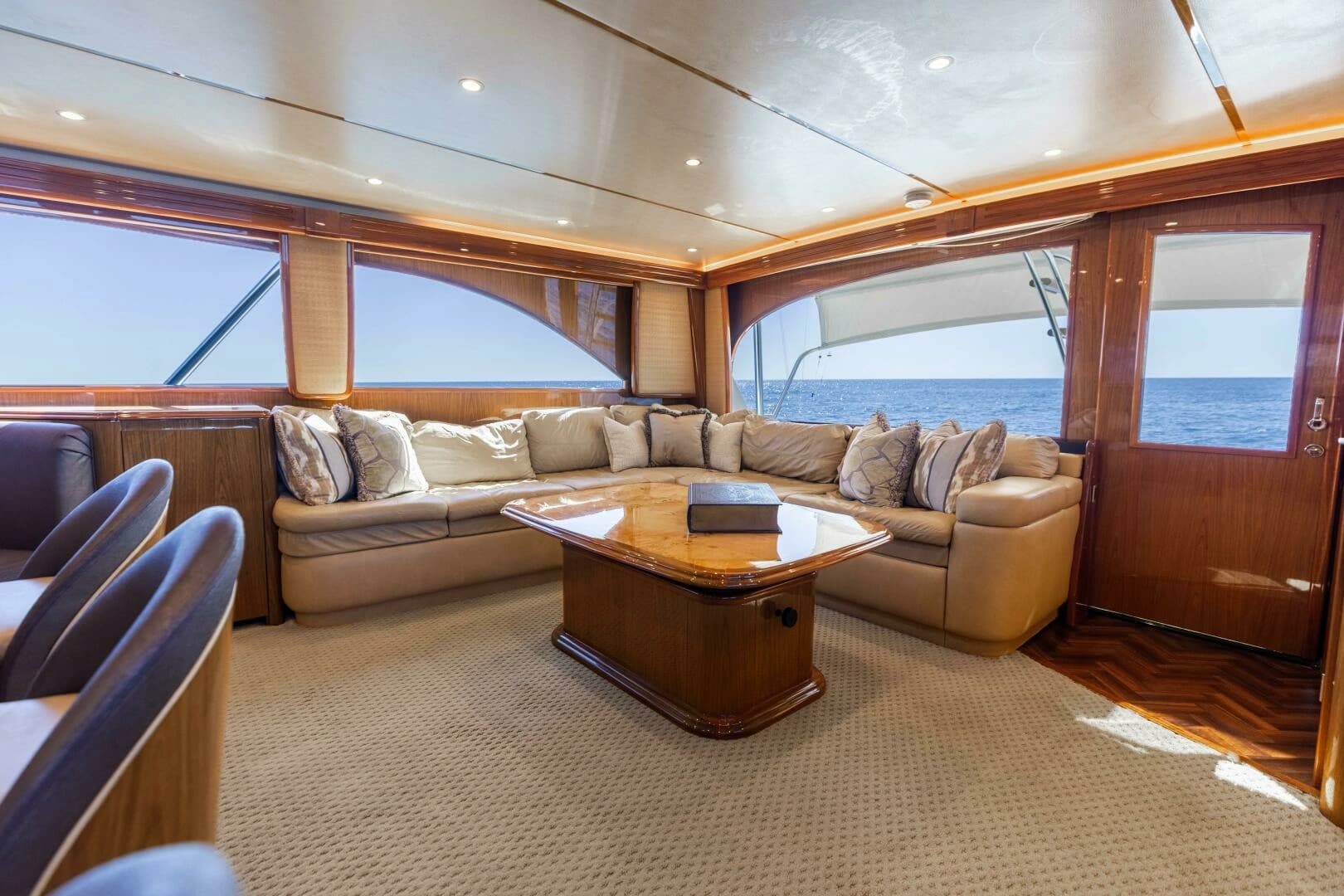 2013 Viking 76 Convertible - Image 7