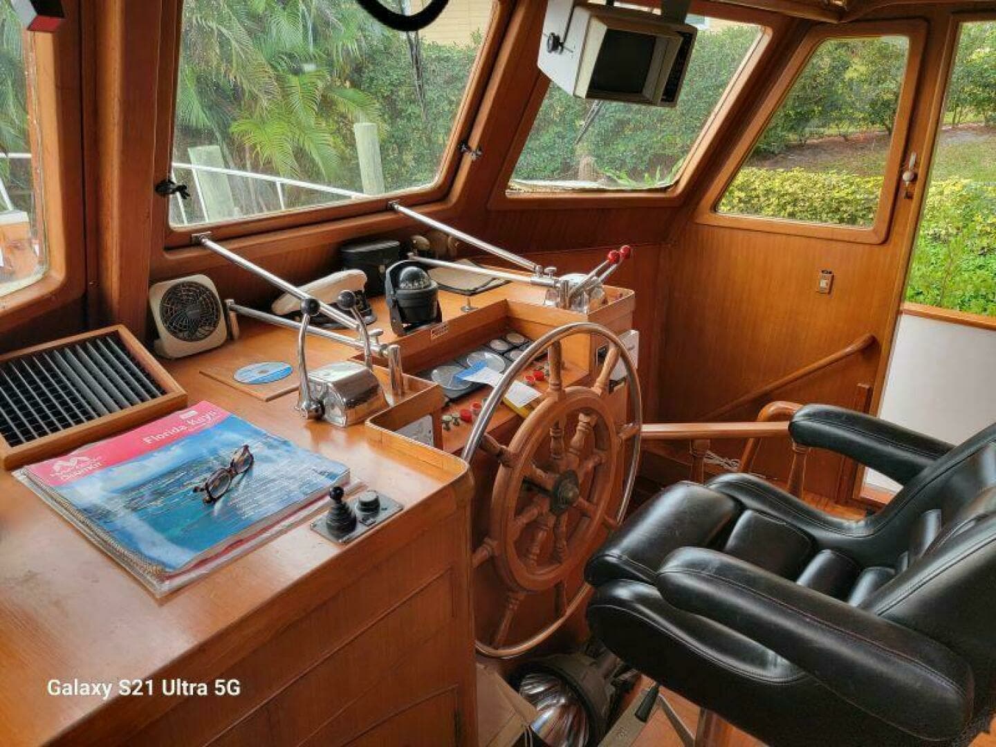 1987 Marine Trader Wide Body - Image 29