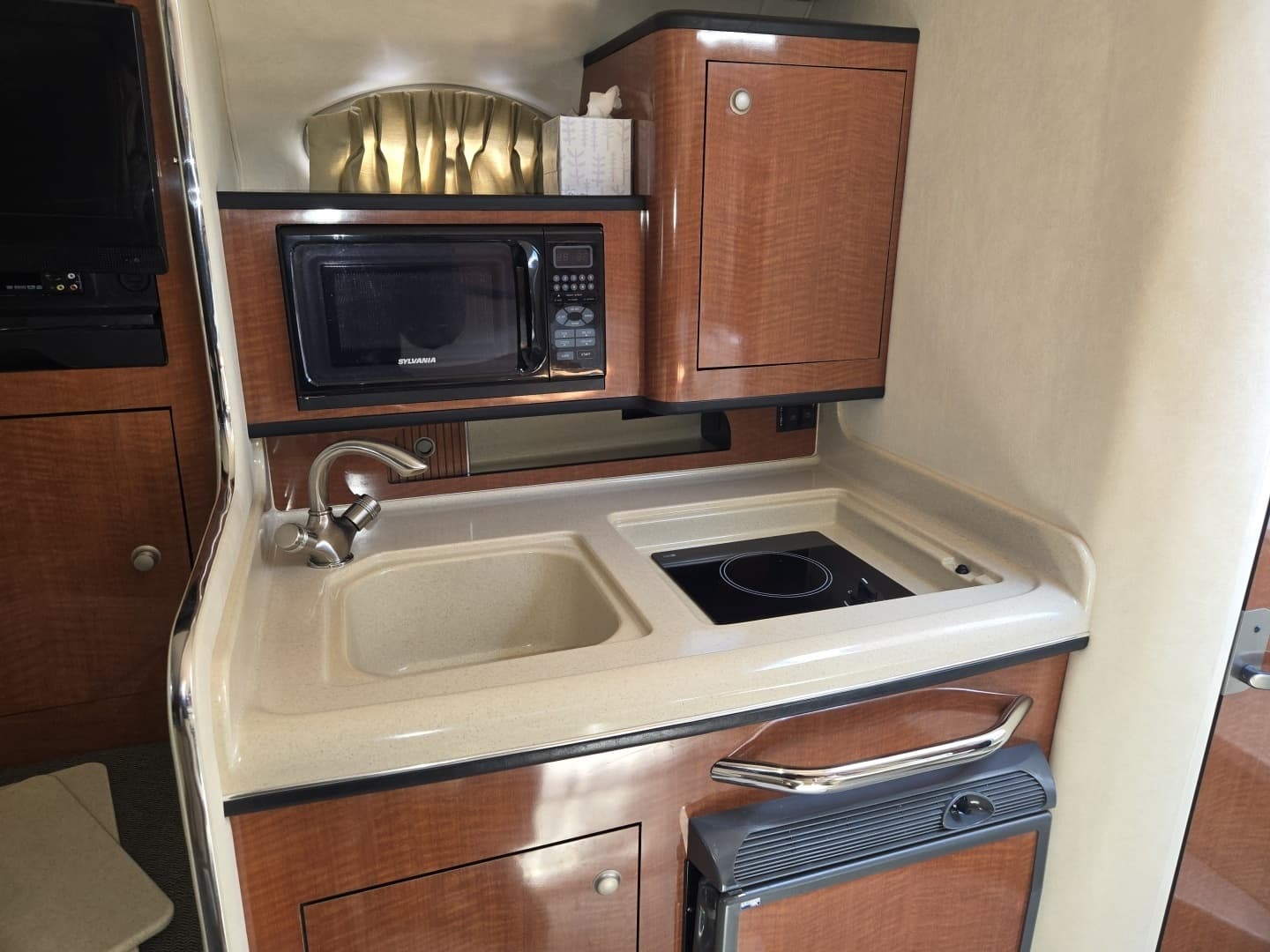 2005 Sea Ray 280 Sundancer - Image 12