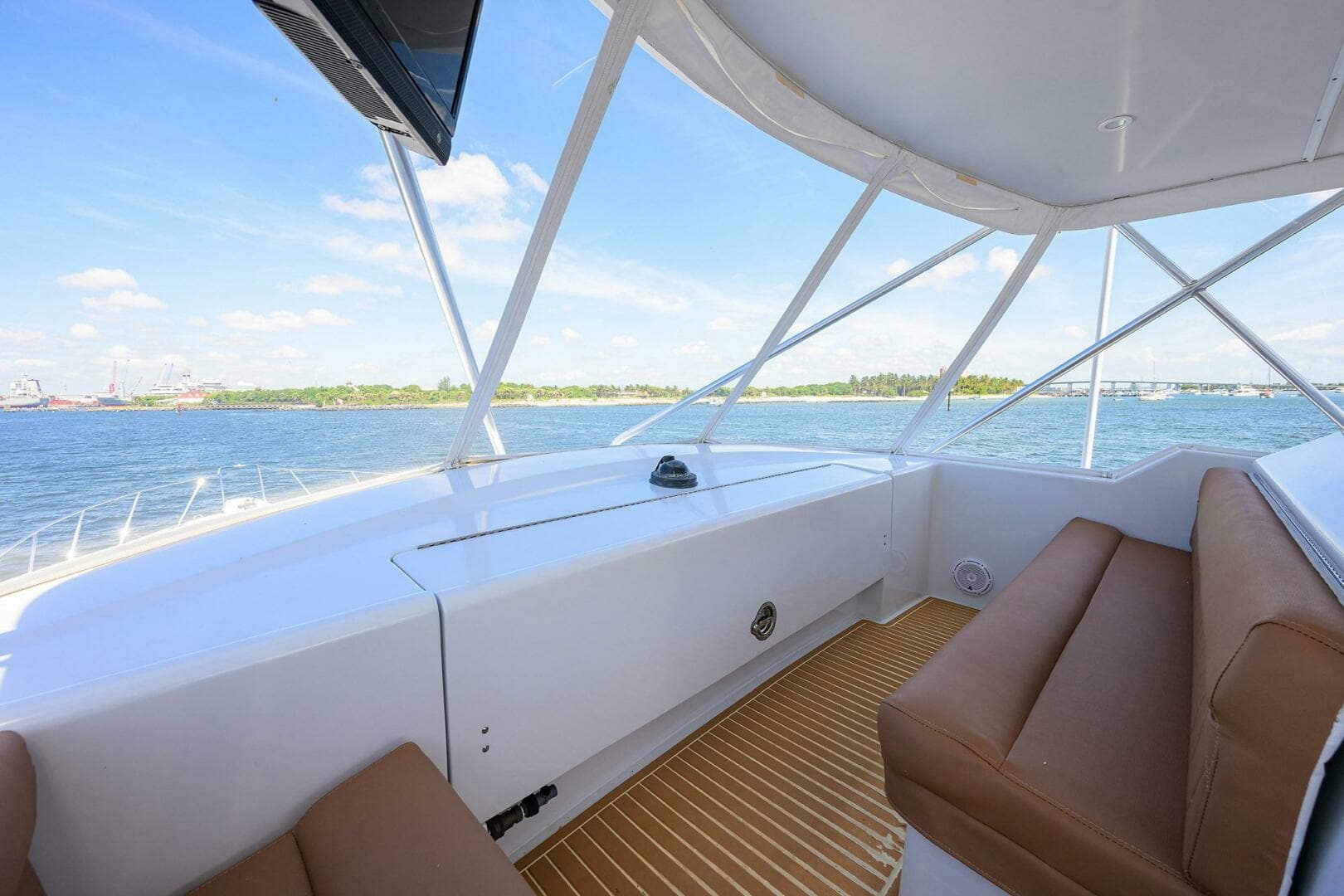 2001 Hatteras Convertible - Image 46