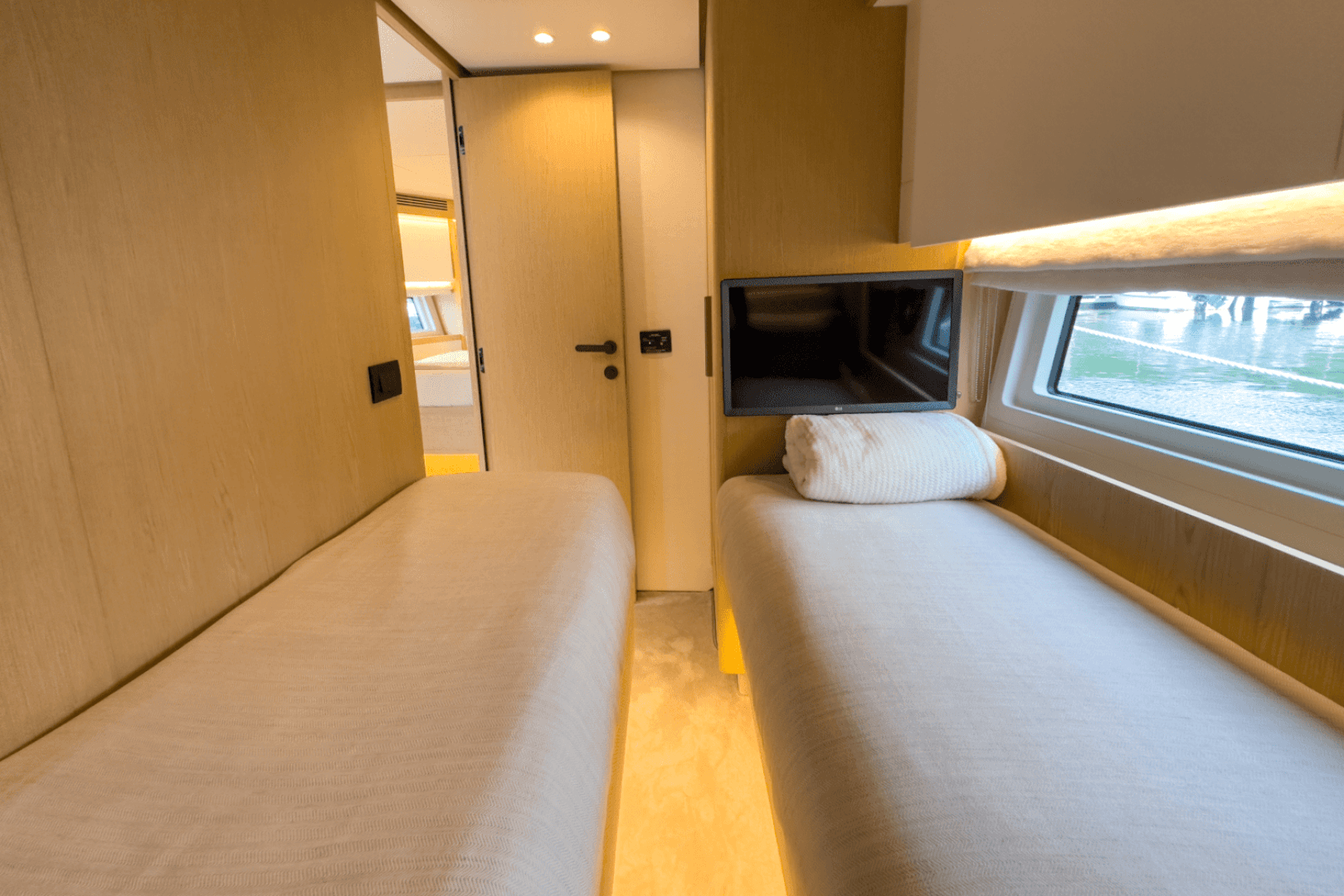 2026 Azimut Fly 62 - Image 36