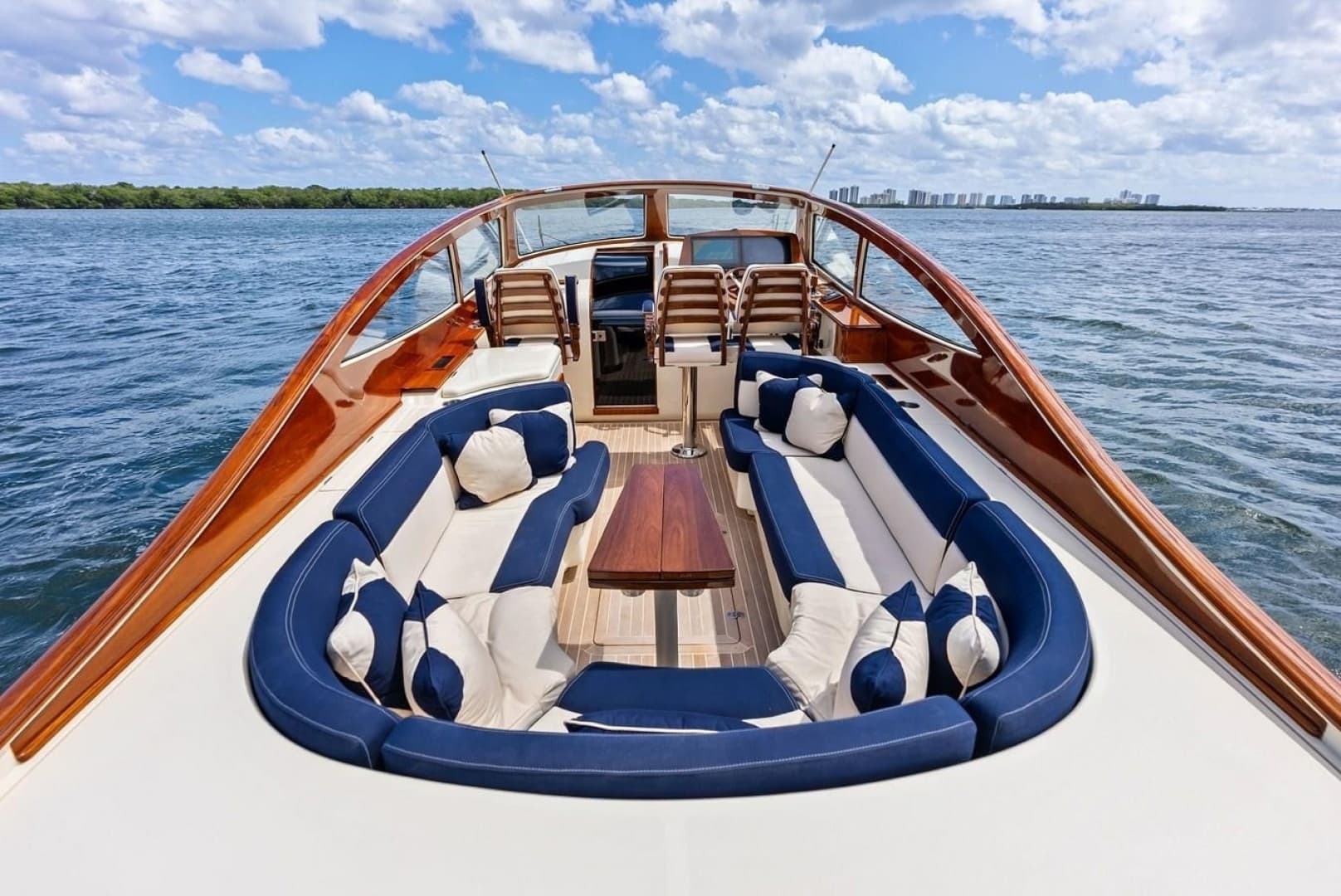 2008 Hinckley Talaria 38R - Image 13