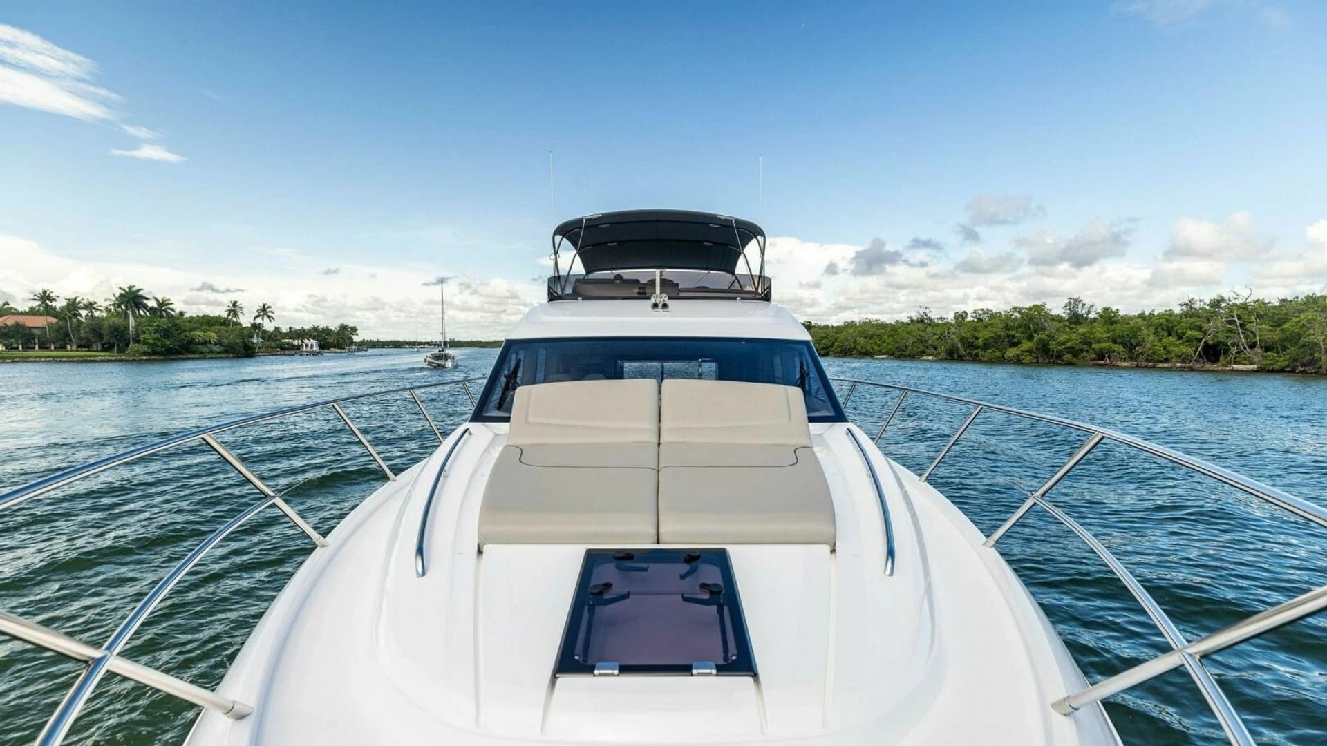 2025 Princess F50 Flybridge - Image 3