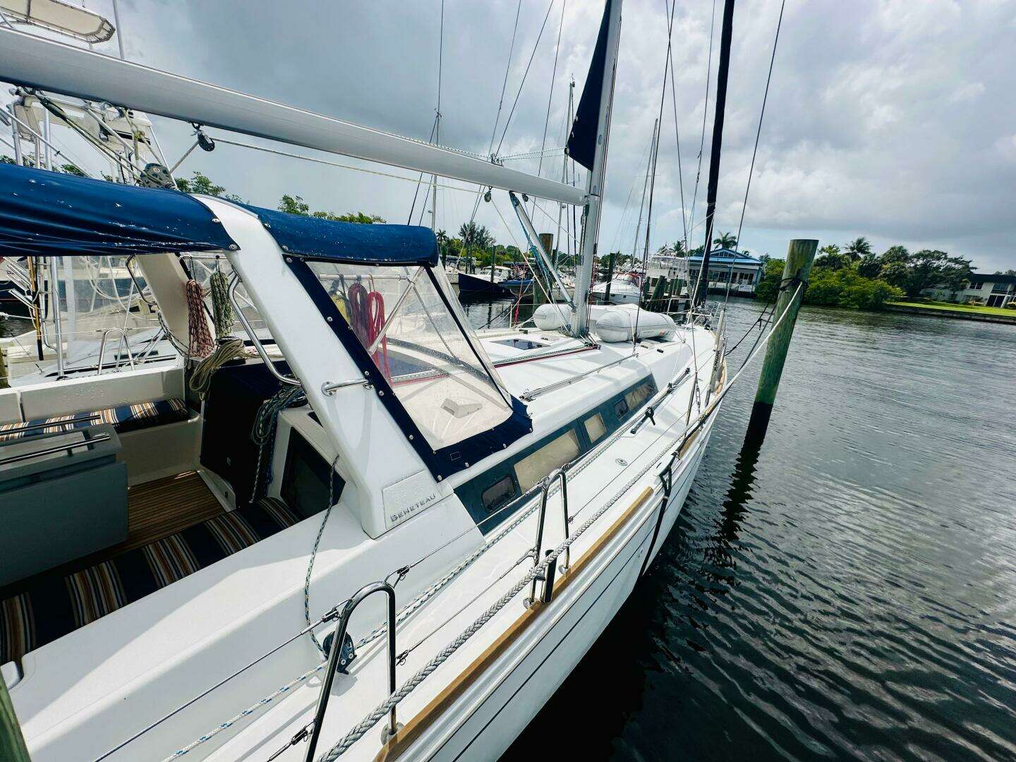 2015 Beneteau Oceanis 45 - Image 20
