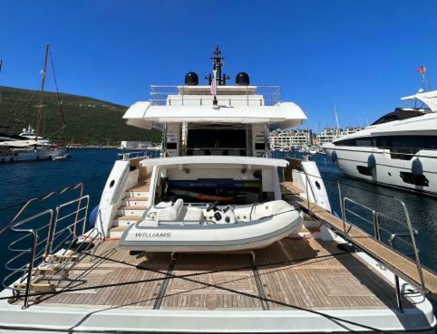2019 Gulf Craft Majesty 100 - Image 19