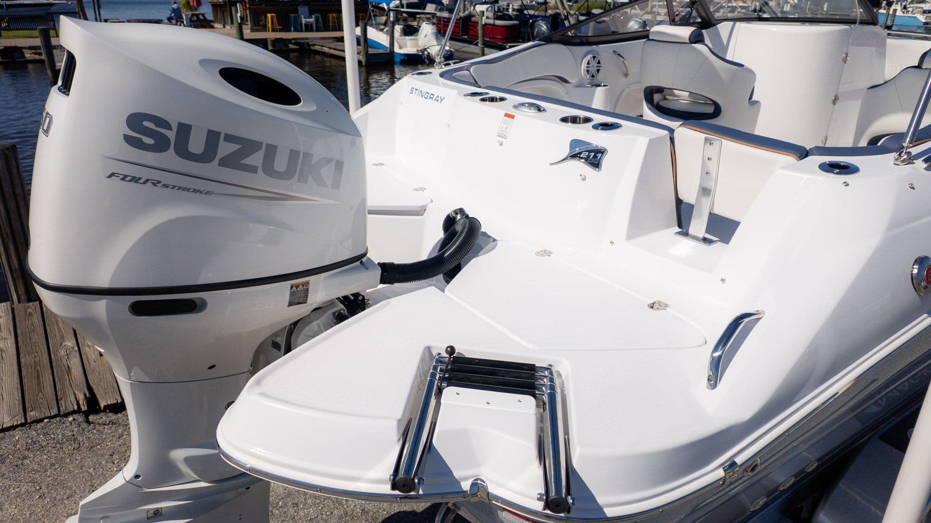 2026 Stingray 211 DC - 5