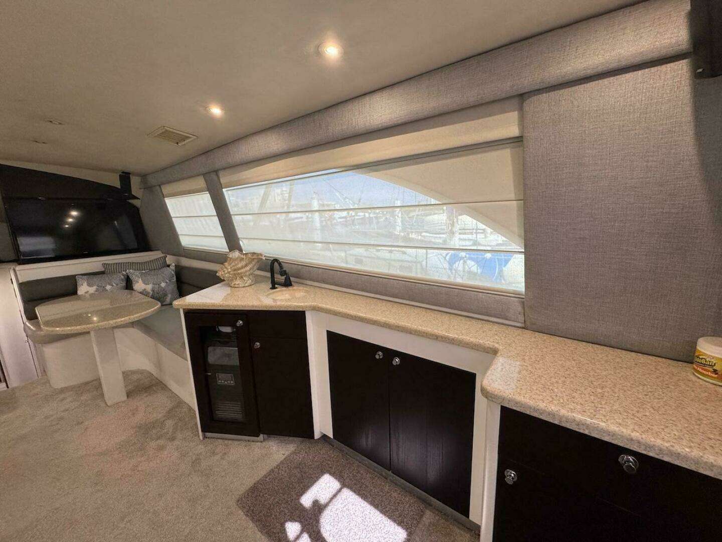 2000 Ocean Yachts 48 Convertible - Image 17