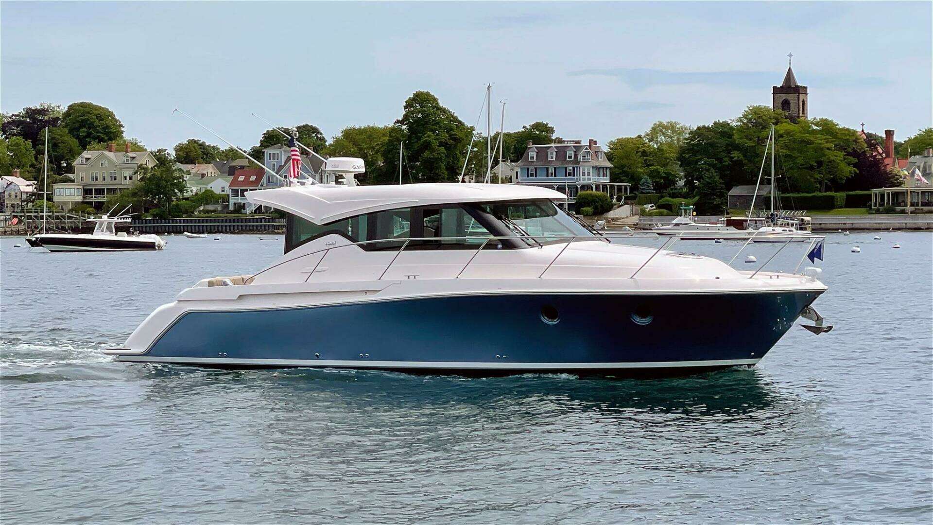 2017 Tiara Yachts C39 Coupe - Image 2