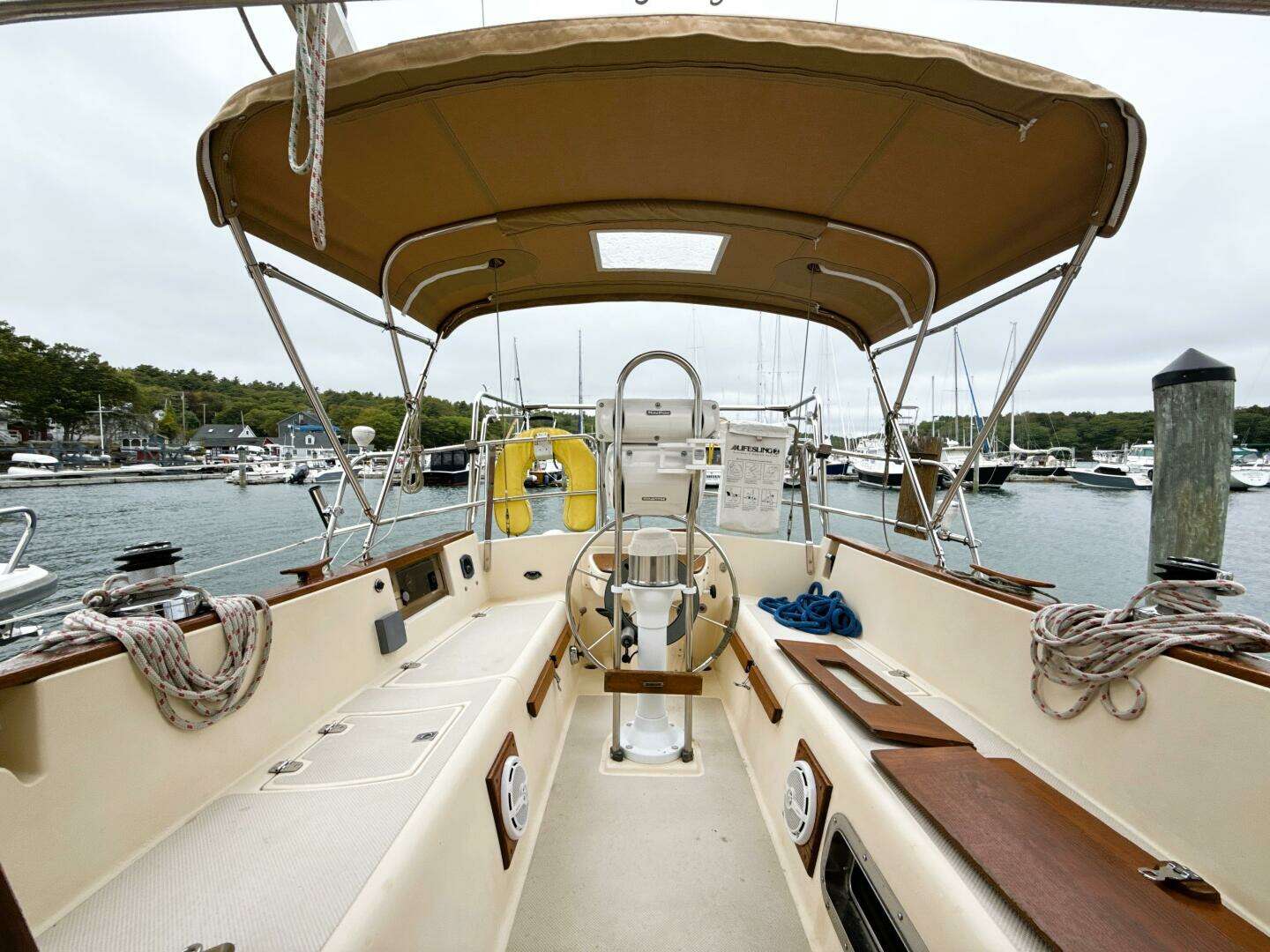 1992 Island Packet 32 - Image 4