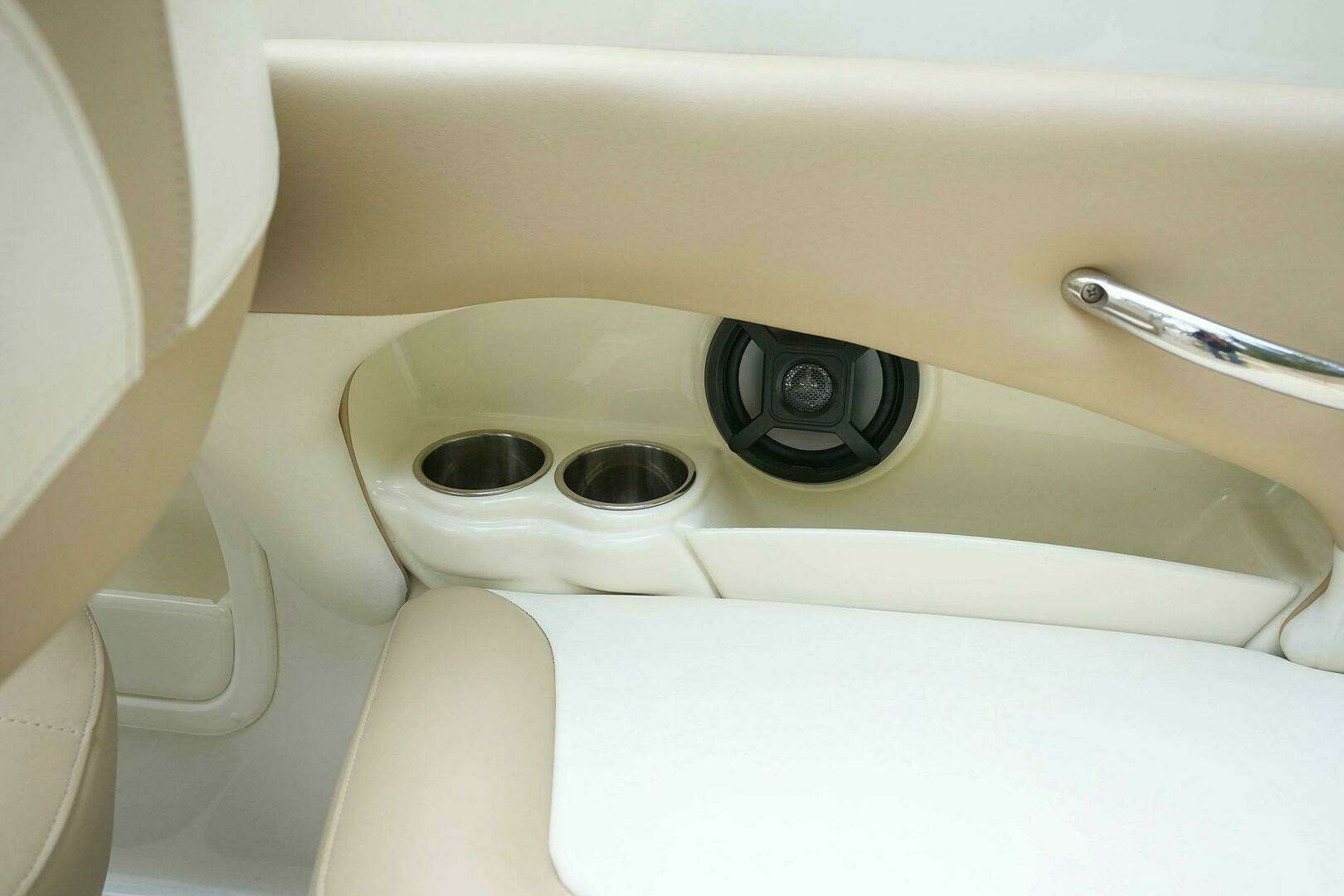 2016 Stingray 225 CR - Image 46