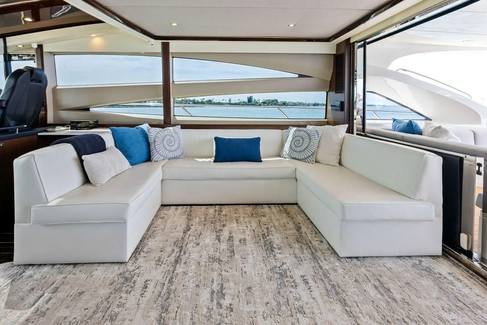 2013 Princess 78 - Image 38